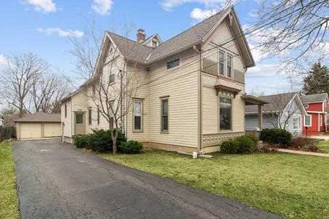 $599,000 | 123 Raymond Avenue, Barrington, IL 60010