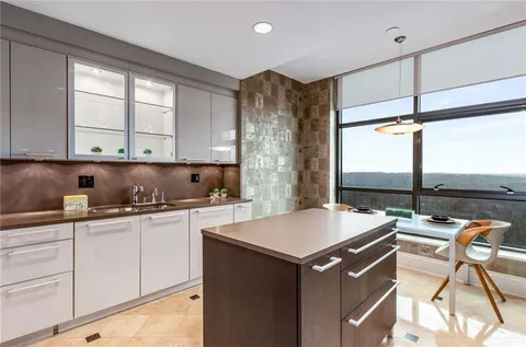 $999,000 | 750 Park Avenue Northeast, Unit 19E, Atlanta, GA 30326