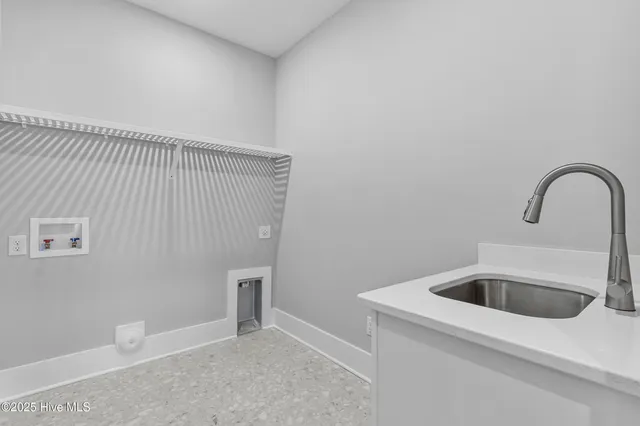 $999,900 | 8309 Winding Crk Circle, Wilmington, NC 28411