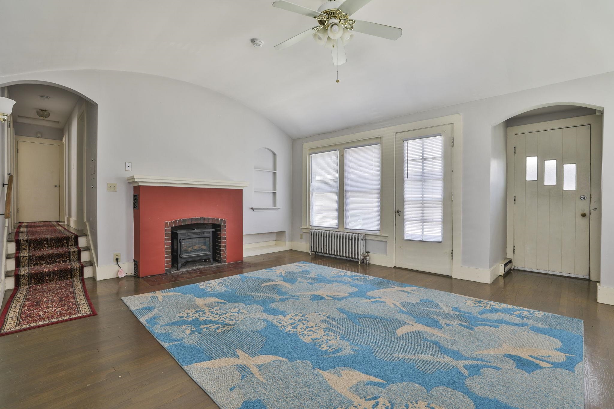 1 Oak Street Nashua, NH 03060 - Photo 4 of 22