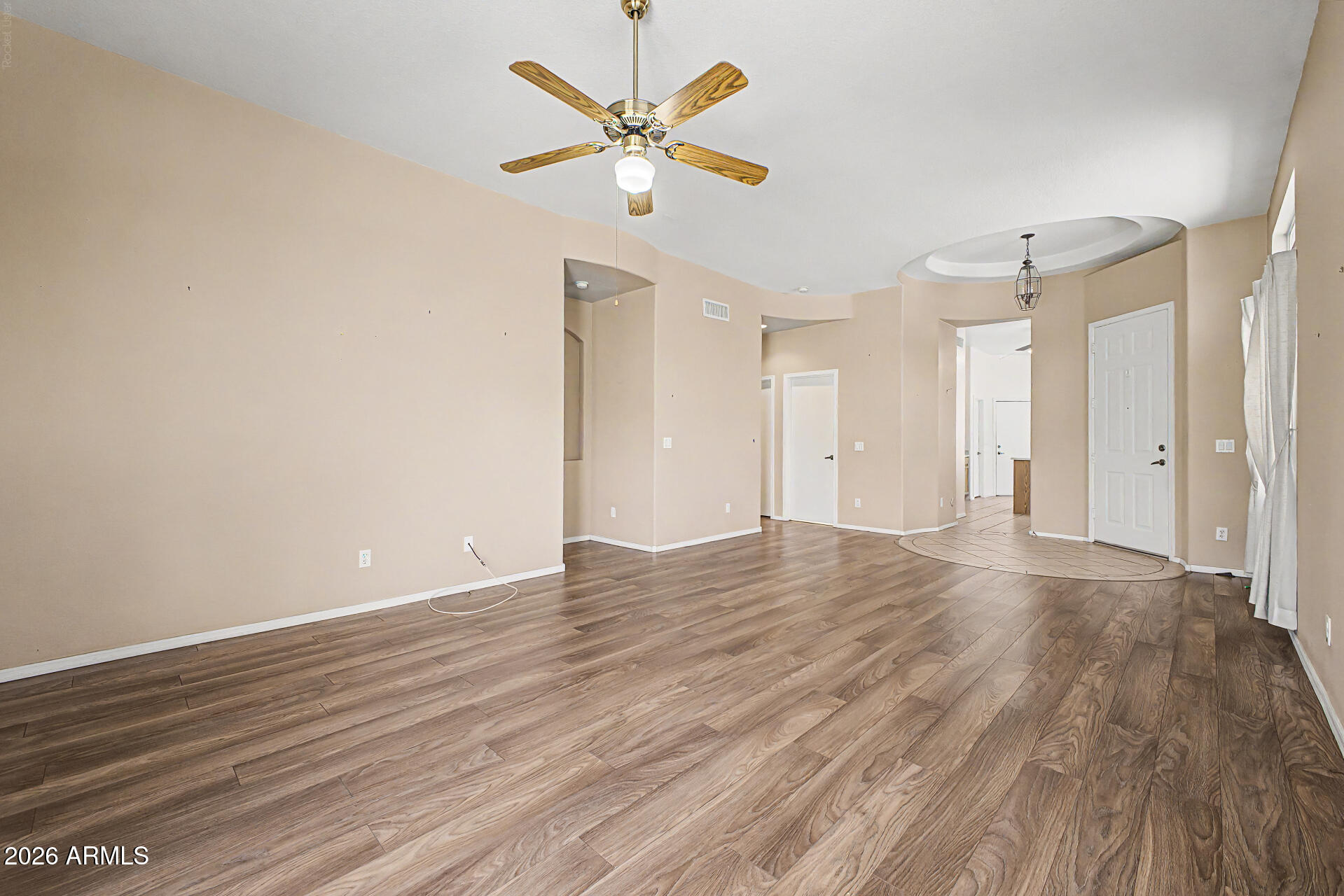 9733 West Mountain View Road Peoria, AZ 85345 - Photo 8 of 35 07-Mountain View