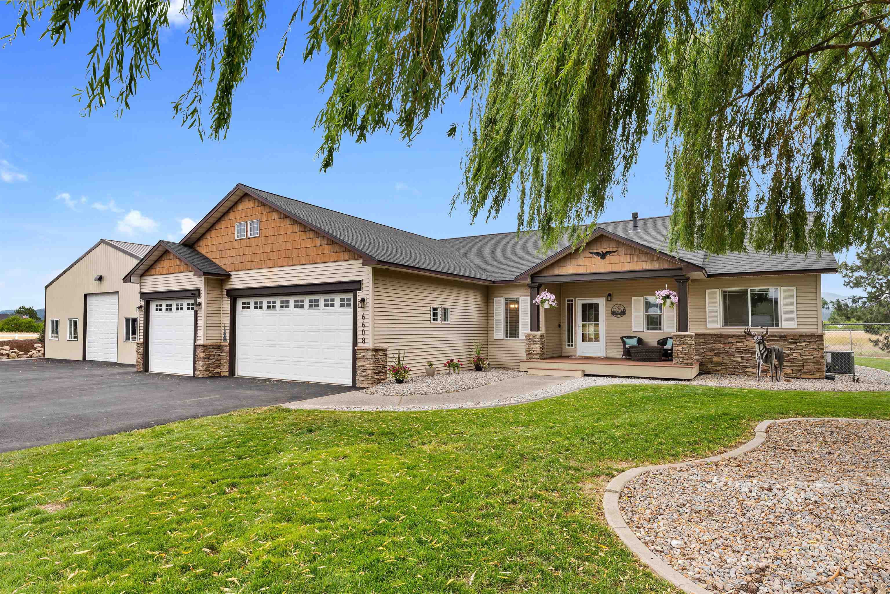 6608 North Vincent Road Newman Lake, WA 99025 - Photo 4 of 50