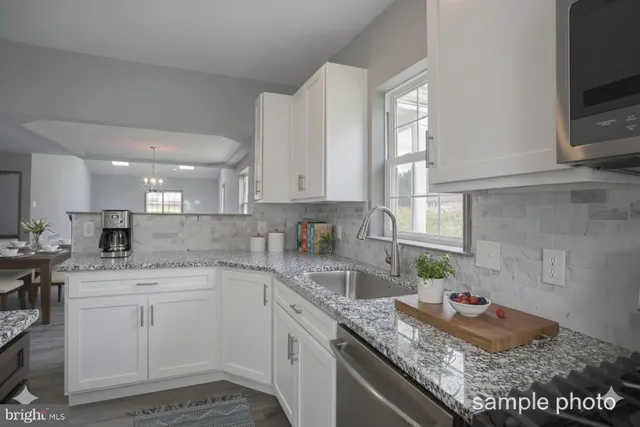 $469,900 | 17 Castle Drive, Robesonia, PA 19551