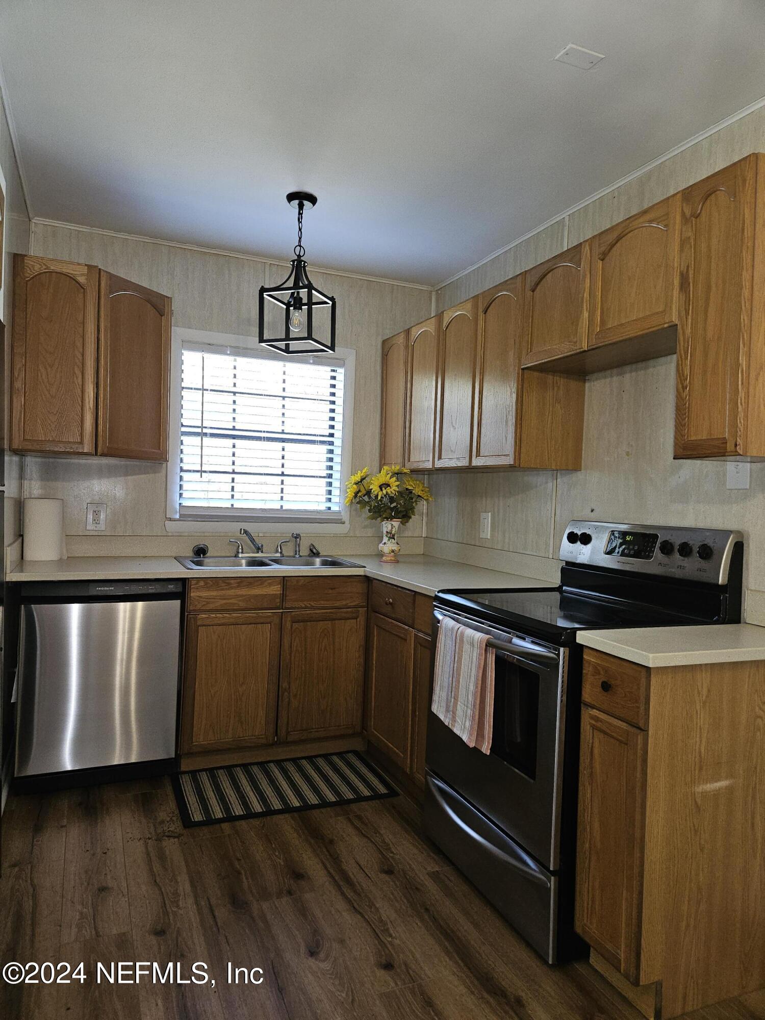 935 Granville Road Jacksonville, FL 32205 - Photo 19 of 30 20240610_142219