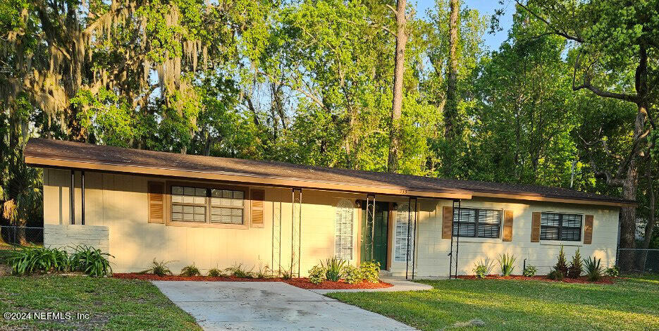935 Granville Road Jacksonville, FL 32205 - Photo 2 of 30 A2936610-A172-46C7-91A3-D4F78ED195BC
