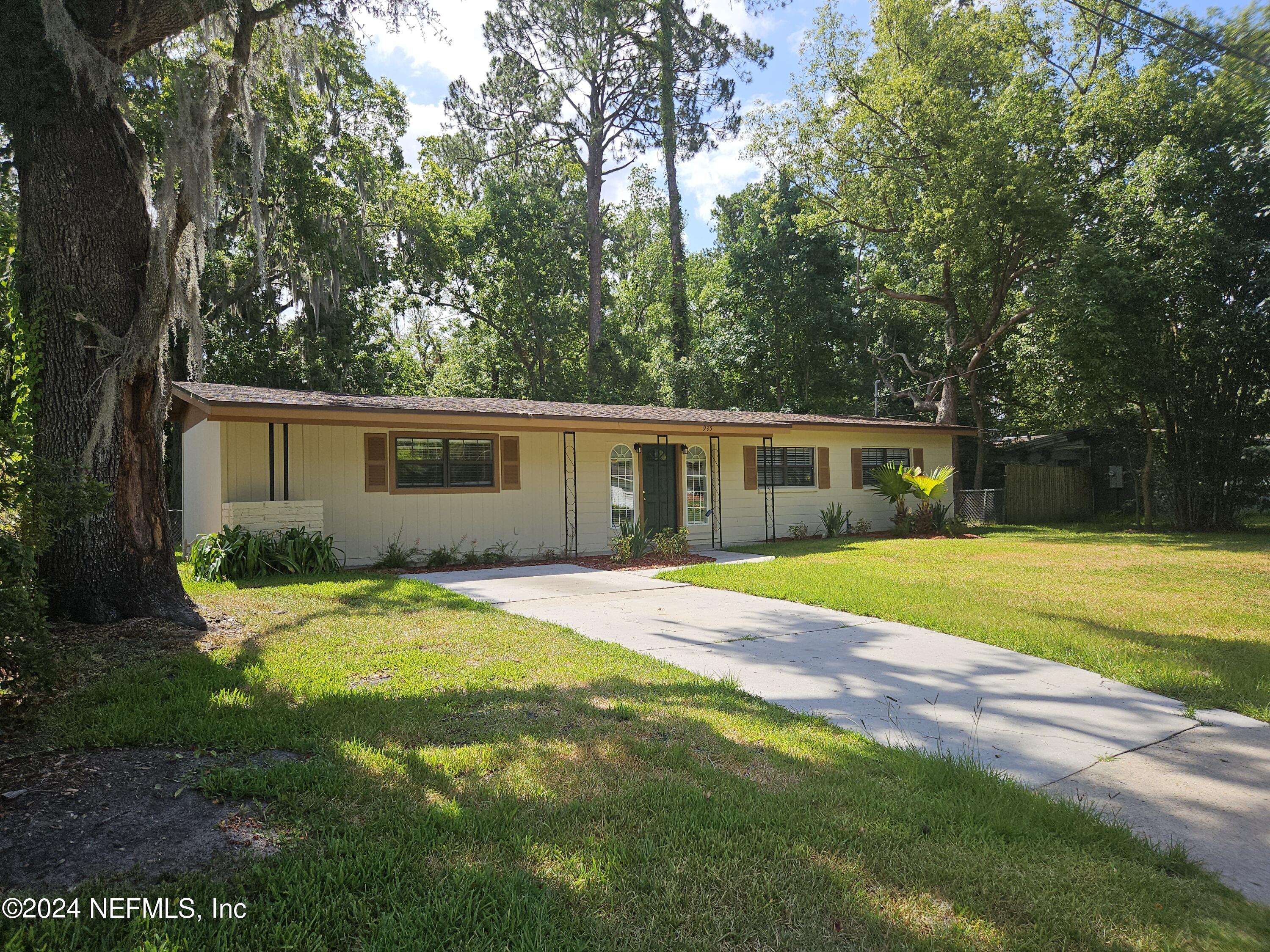 935 Granville Road Jacksonville, FL 32205 - Photo 3 of 30 20240618_105342