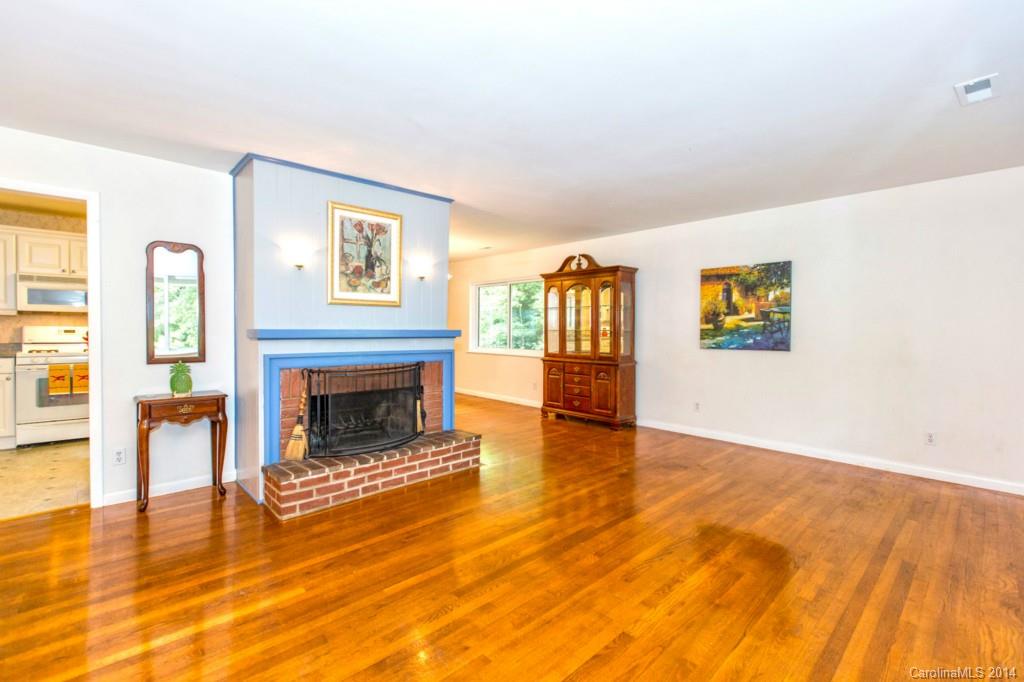 5619 Robinhood Road Charlotte, NC 28211 - Photo 4 of 22 Gallery Image 4