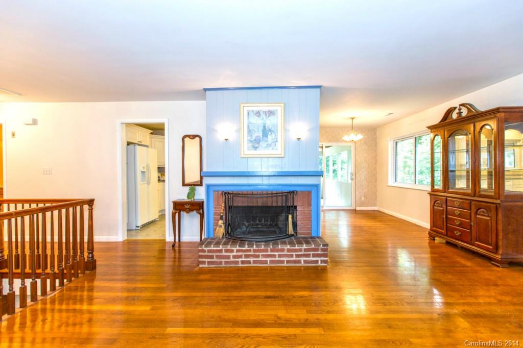 5619 Robinhood Road Charlotte, NC 28211 - Photo 6 of 22 Gallery Image 6