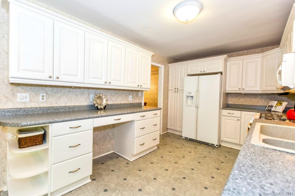 5619 Robinhood Road Charlotte, NC 28211 - Photo 9 of 22 Gallery Image 9