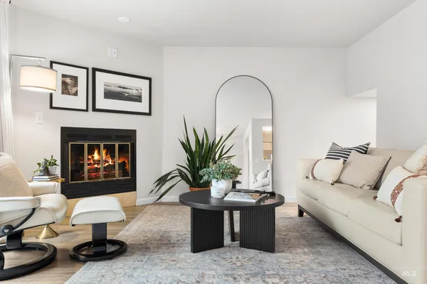 $385,000 | 3639 South Gekeler Lane, Unit 87 87, Boise, ID 83706