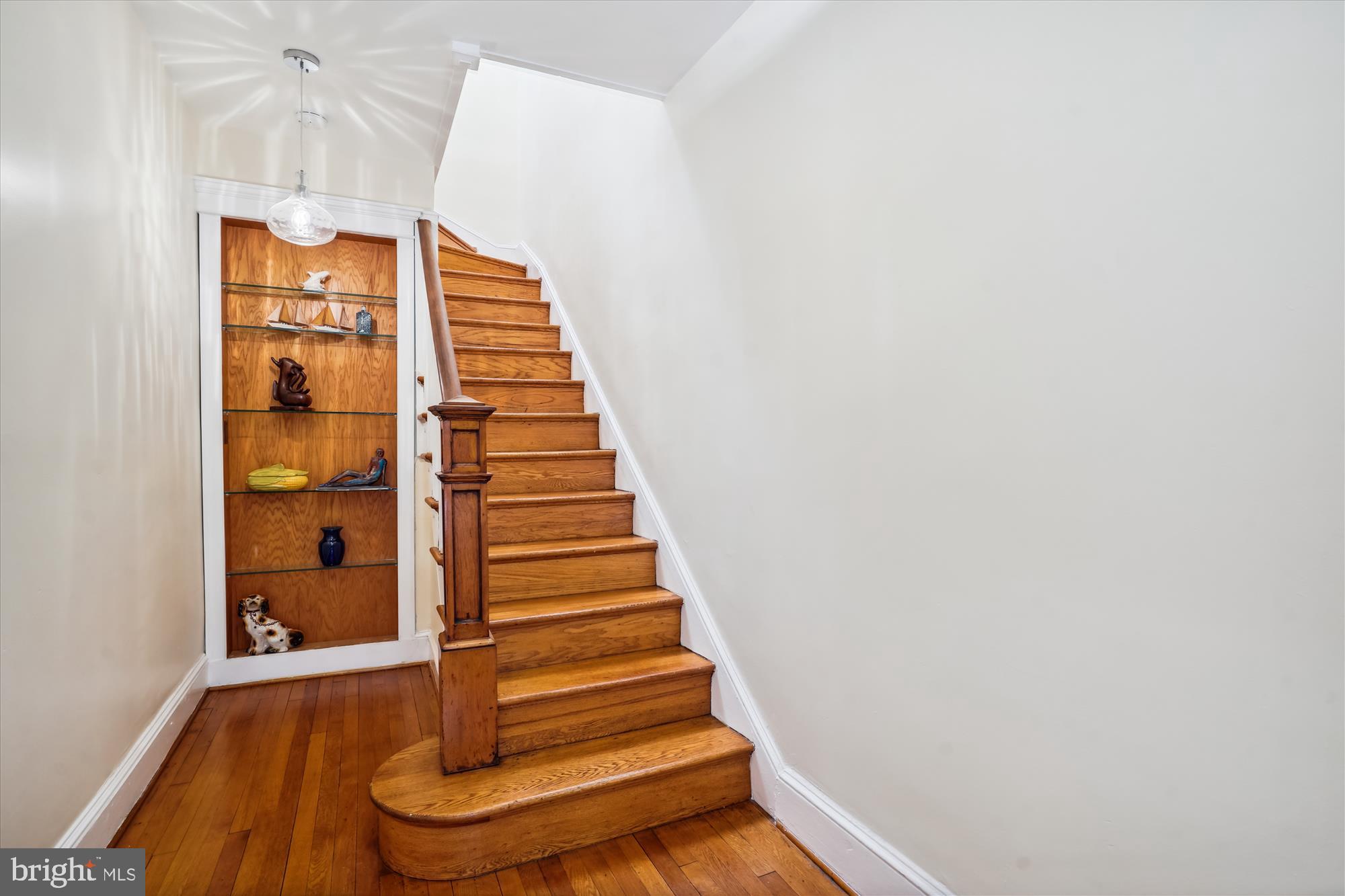 2125 3rd Street Northeast Washington, DC 20002 - Photo 18 of 64 Foyer