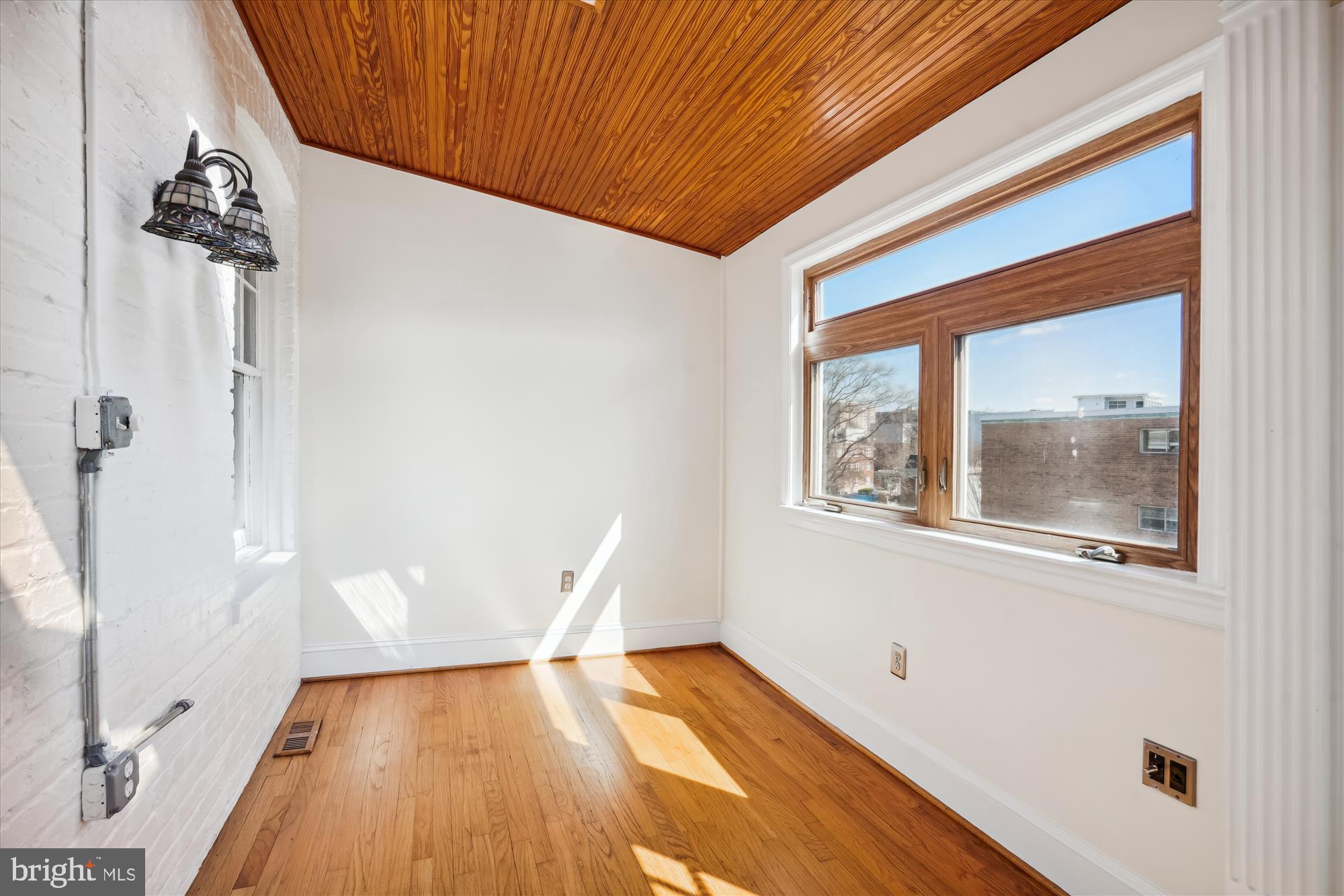 2125 3rd Street Northeast Washington, DC 20002 - Photo 38 of 64 Sitting Room
