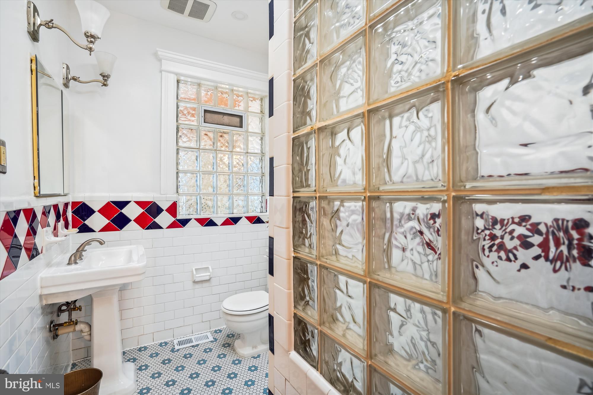 2125 3rd Street Northeast Washington, DC 20002 - Photo 45 of 64 Bath