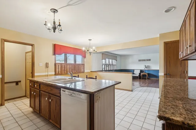 $374,900 | 16213 84th Avenue, Tinley Park, IL 60477