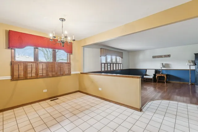 $374,900 | 16213 84th Avenue, Tinley Park, IL 60477