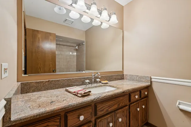 $374,900 | 16213 84th Avenue, Tinley Park, IL 60477