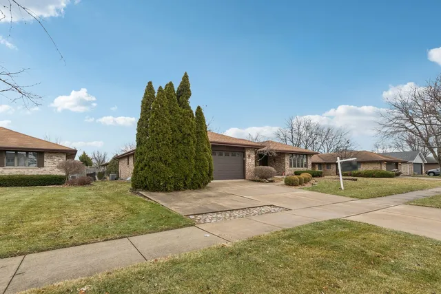 $374,900 | 16213 84th Avenue, Tinley Park, IL 60477