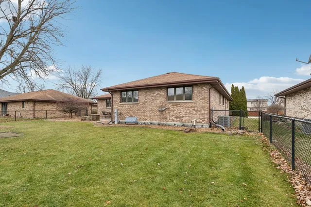 $374,900 | 16213 84th Avenue, Tinley Park, IL 60477