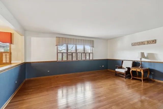 $374,900 | 16213 84th Avenue, Tinley Park, IL 60477