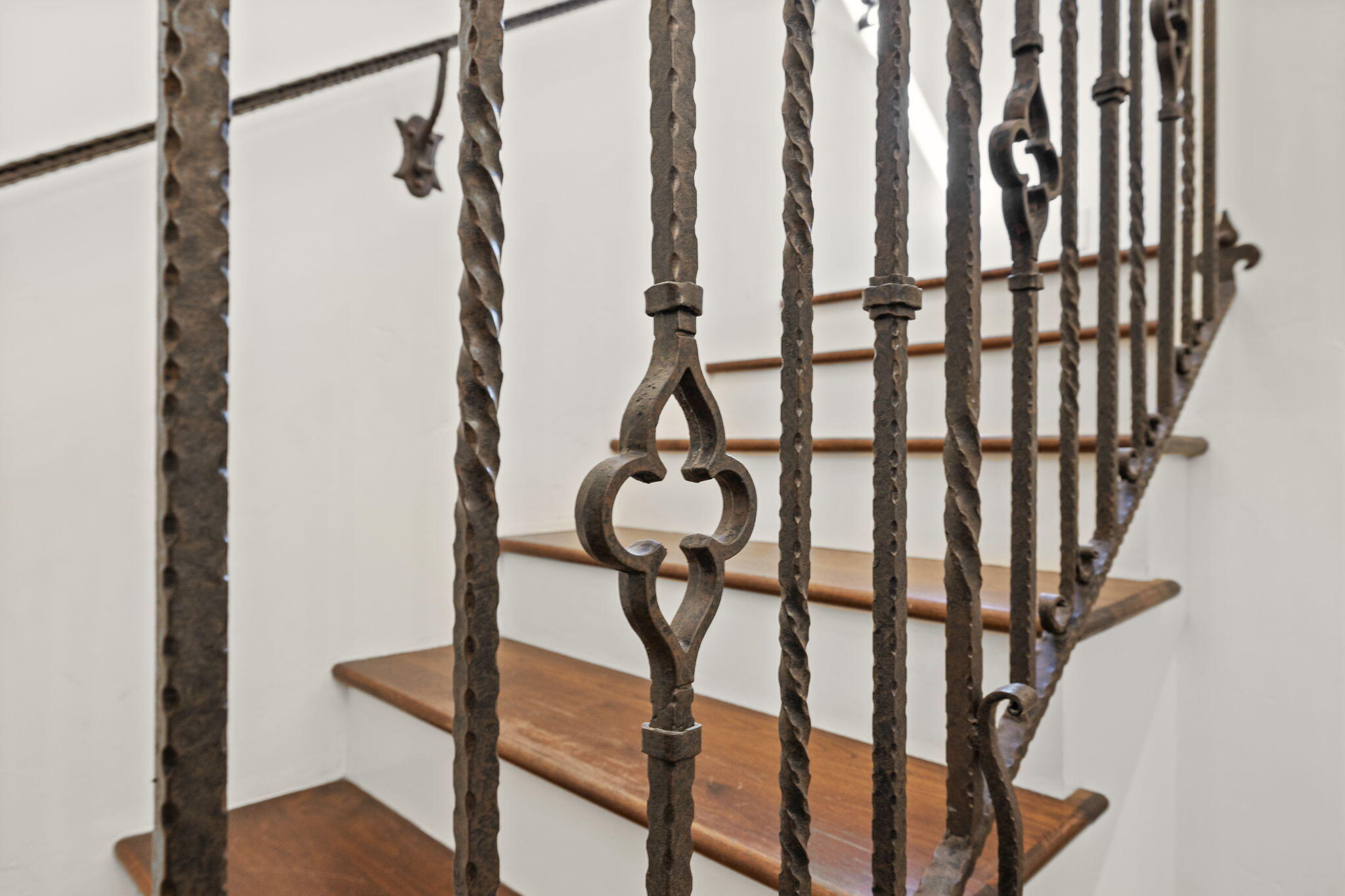 4384 Modoc Road Santa Barbara, CA 93110 - Photo 11 of 75 11-web-or-mls-UpmarketMedia_4384Mod-32