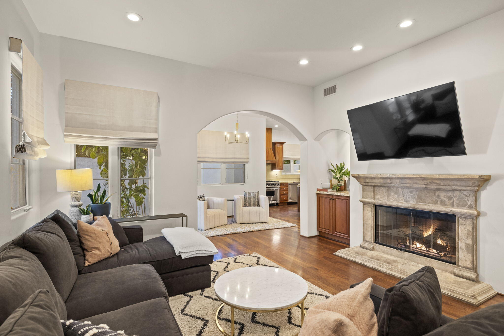 4384 Modoc Road Santa Barbara, CA 93110 - Photo 15 of 75 15-web-or-mls-UpmarketMedia_4384Mod-48