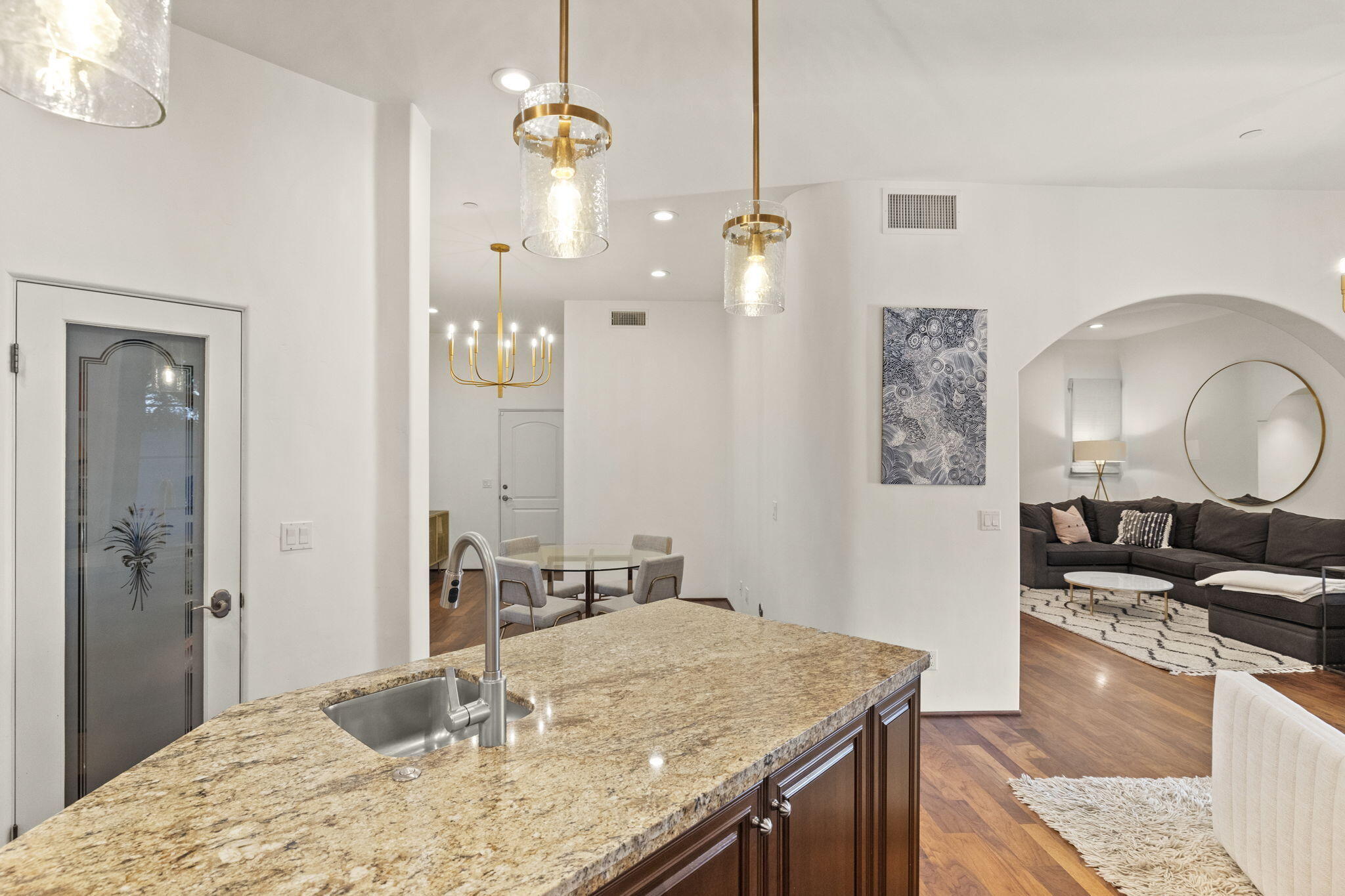 4384 Modoc Road Santa Barbara, CA 93110 - Photo 26 of 75 26-web-or-mls-UpmarketMedia_4384Mod-81