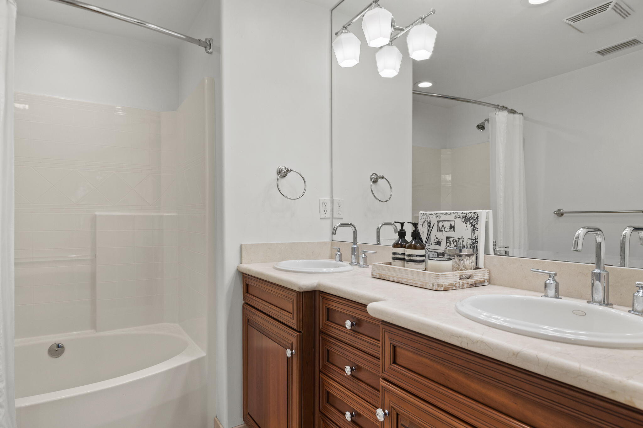 4384 Modoc Road Santa Barbara, CA 93110 - Photo 55 of 75 55-web-or-mls-UpmarketMedia_4384Mod-171