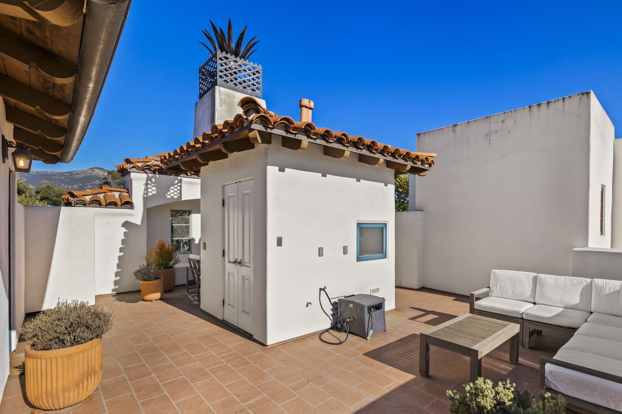 4384 Modoc Road Santa Barbara, CA 93110 - Photo 62 of 75 62-web-or-mls-UpmarketMedia_4384Mod-186