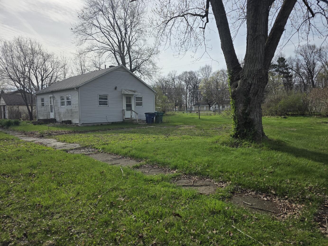 437 Fairmount Road Kingsford Heights, IN 46346 - Photo 7 of 8 1383x1037