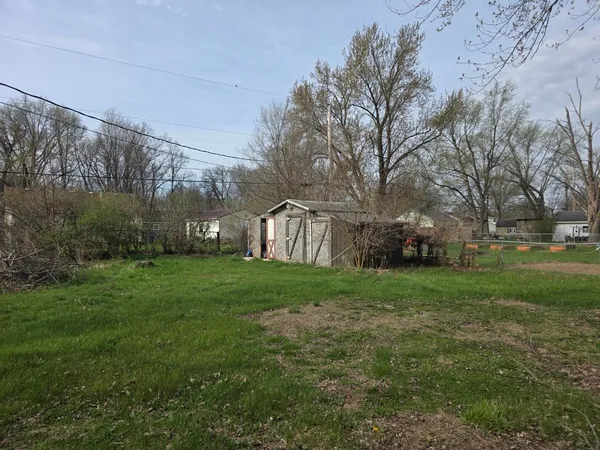 $85,000 | 437 Fairmount Road, Kingsford Heights, IN 46346