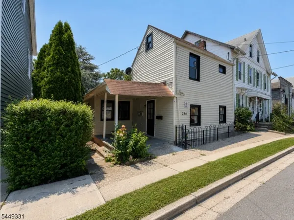 $2,500 | 286 Chambers Street, Phillipsburg, NJ 08865