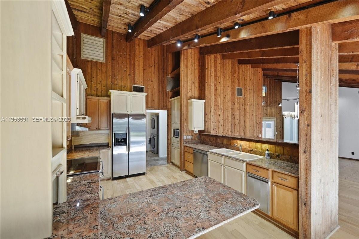 3 Gumbo Limbo Way Sewall's Point, FL 34996 - Photo 22 of 64