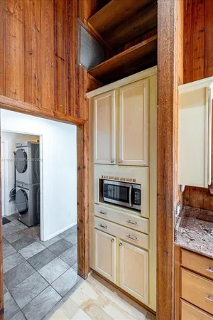 $989,000 | 3 Gumbo Limbo Way, Sewall's Point, FL 34996