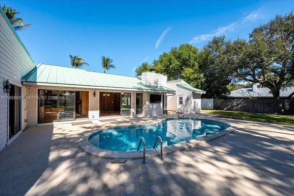$989,000 | 3 Gumbo Limbo Way, Sewall's Point, FL 34996