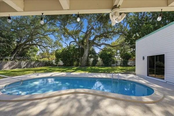 $989,000 | 3 Gumbo Limbo Way, Sewall's Point, FL 34996