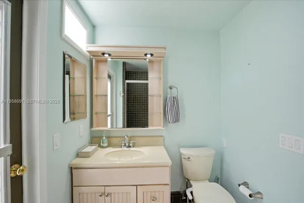 $989,000 | 3 Gumbo Limbo Way, Sewall's Point, FL 34996