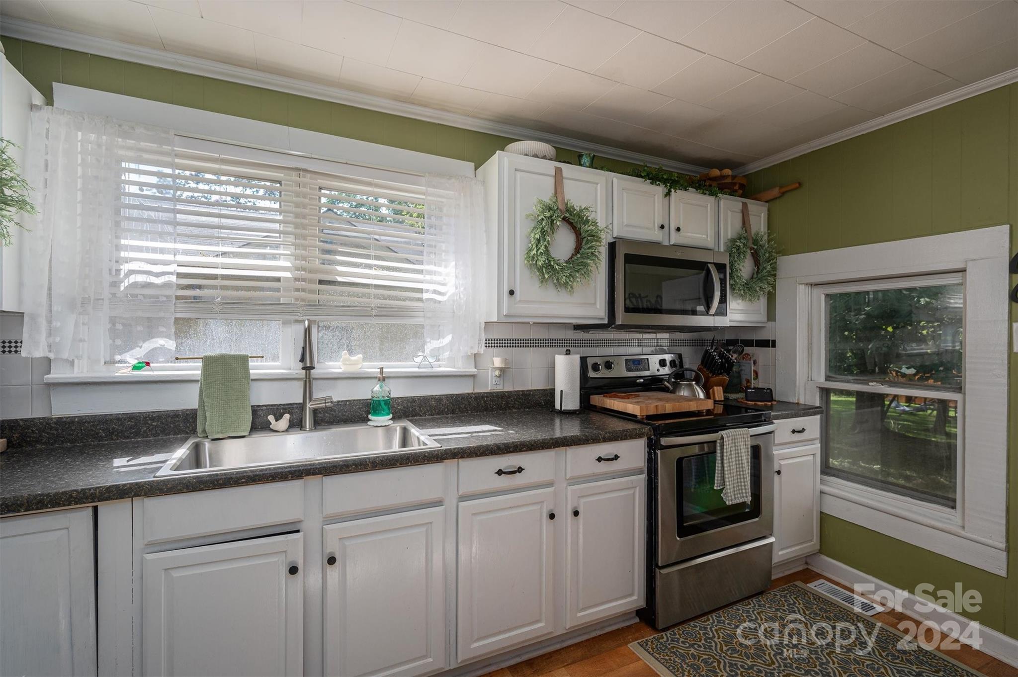 206 6th Street Southwest Conover, NC 28613 - Photo 11 of 25 Gallery Image 11