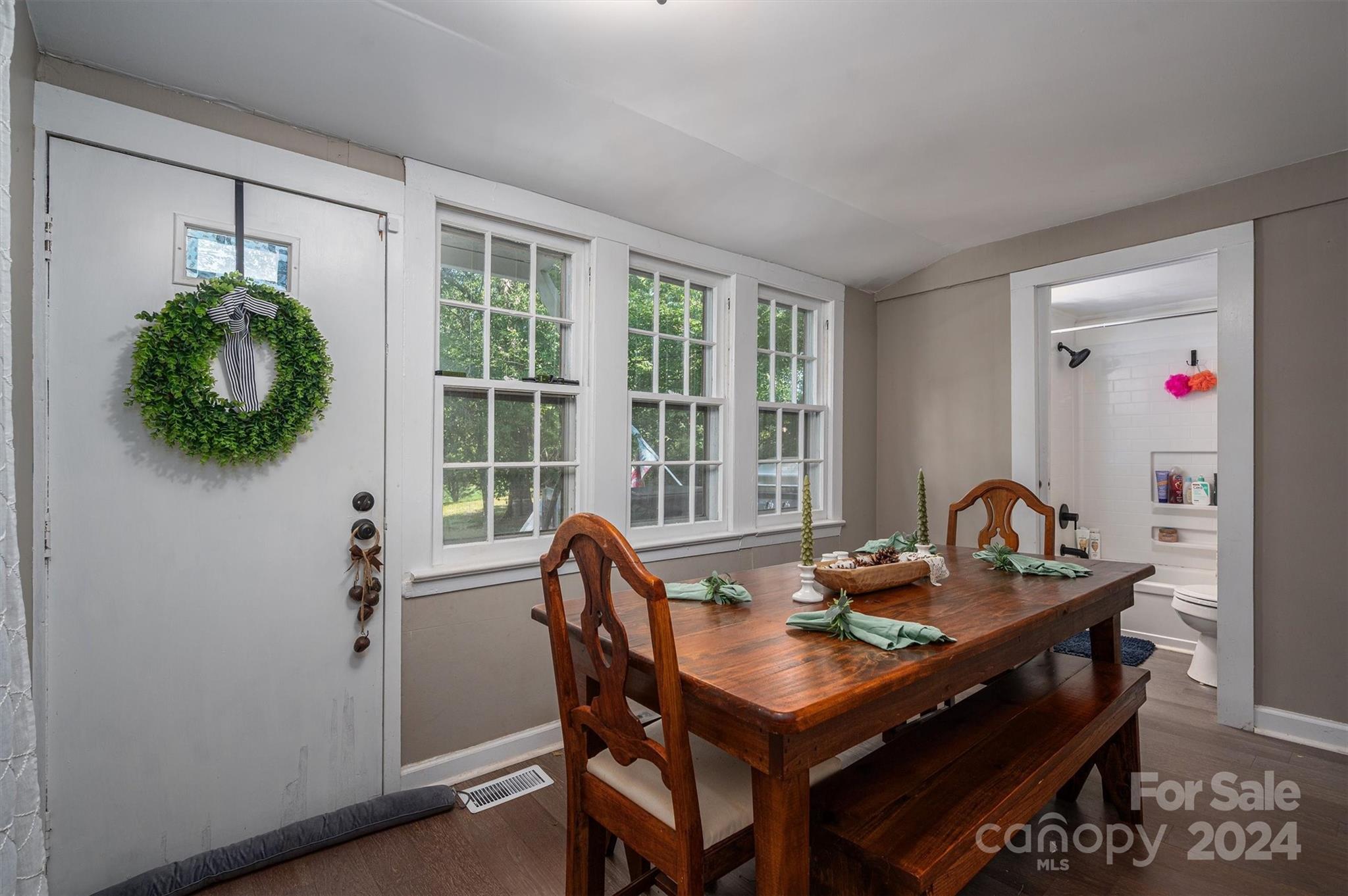 206 6th Street Southwest Conover, NC 28613 - Photo 6 of 25 Gallery Image 6