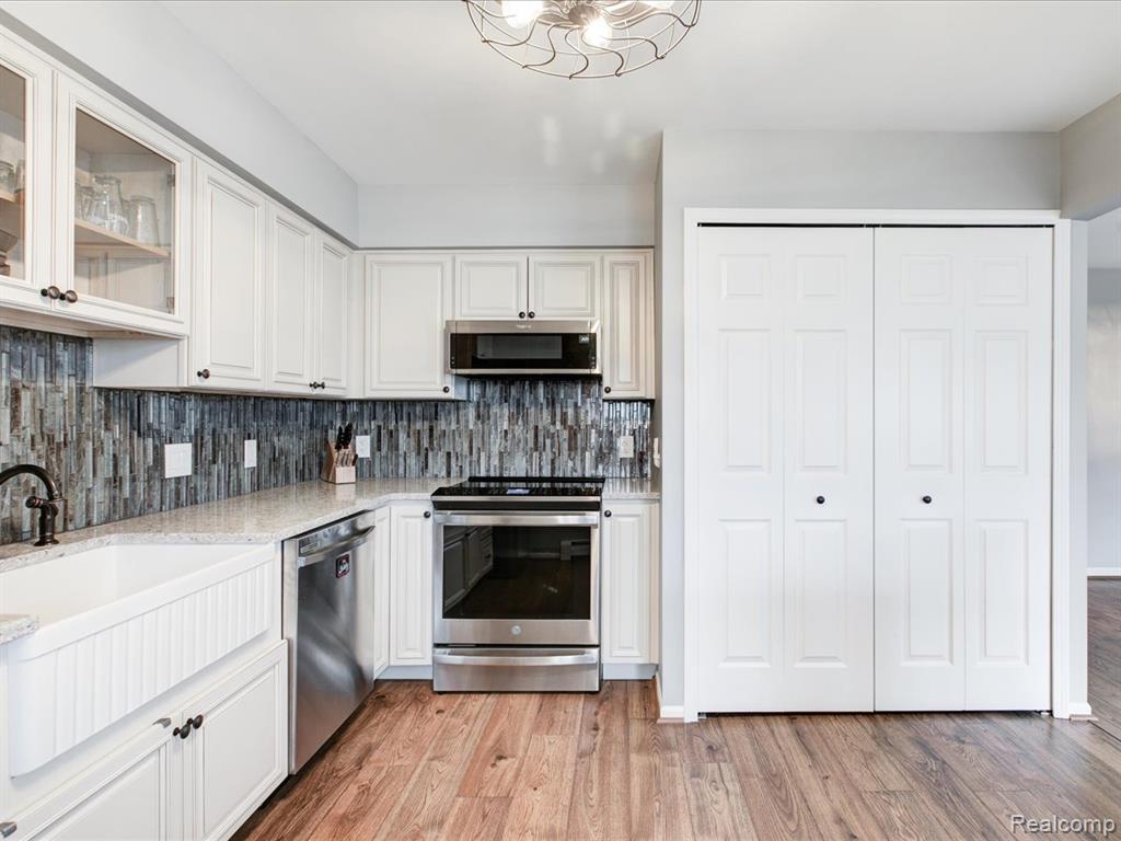 1700 River Road, Unit 9 Marysville, MI 48040 - Photo 6 of 23
