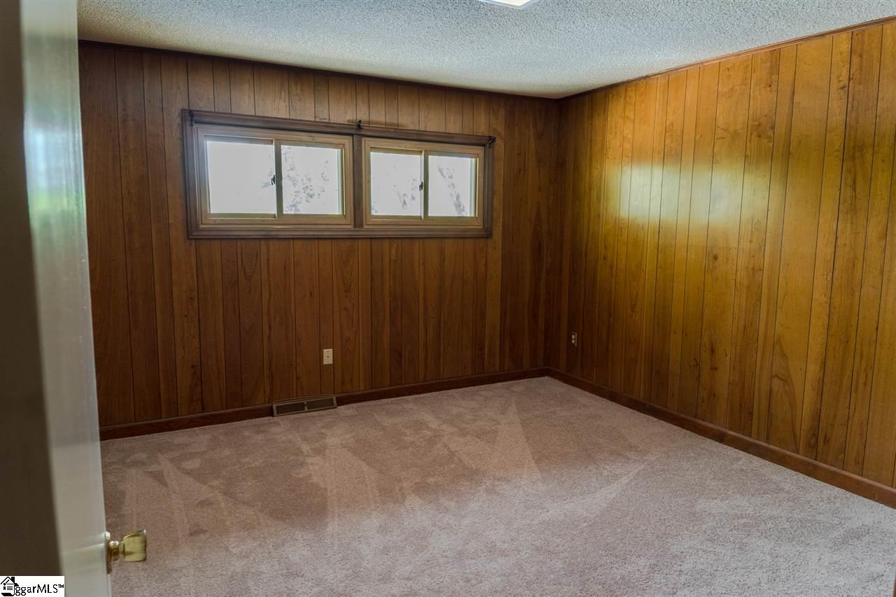 1210 Farrs Bridge Road Greenville, SC 29617 - Photo 12 of 36 Gallery Image 12