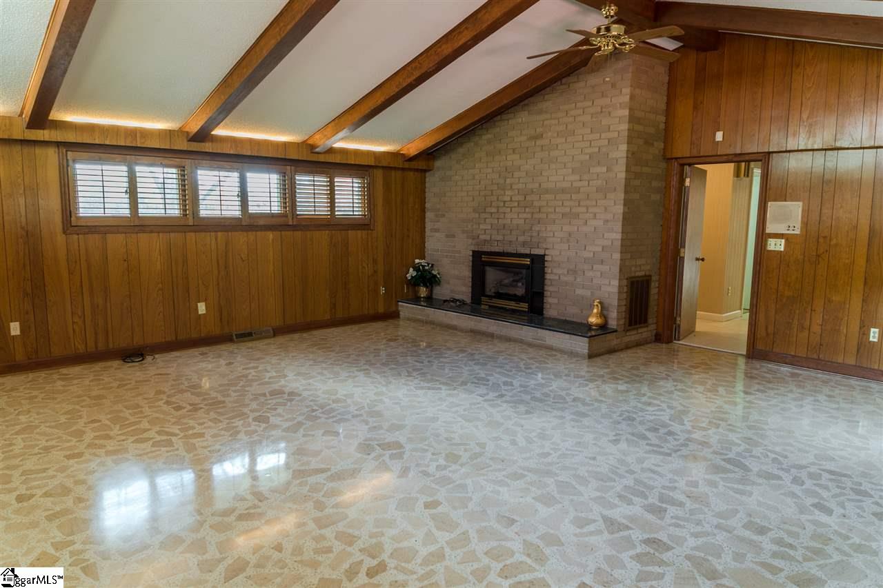 1210 Farrs Bridge Road Greenville, SC 29617 - Photo 4 of 36 Gallery Image 4