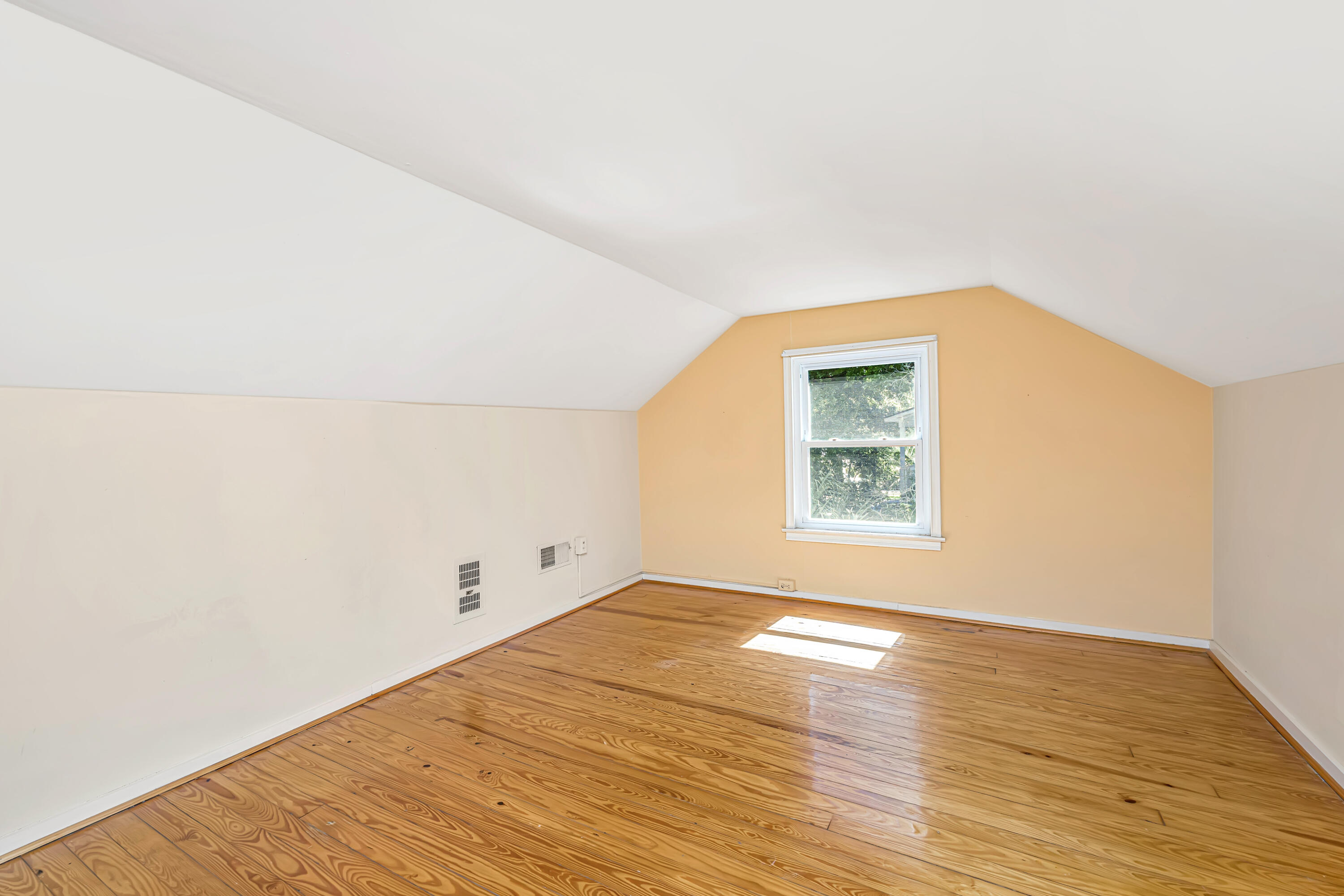 279 Hawthorne Street Mount Pleasant, SC 29464 - Photo 23 of 40 279 Hawthorne St