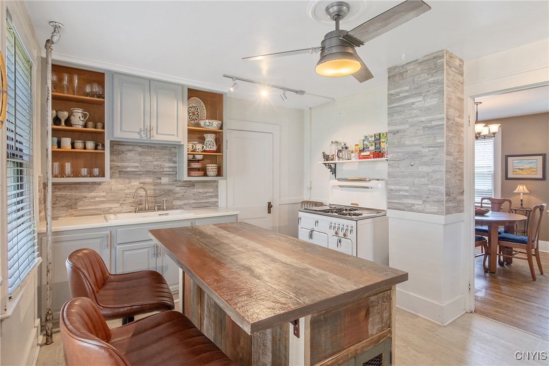 237 Sunstruck Drive Syracuse, NY 13206 - Photo 17 of 39 Kitchen Looking out into the Dining Room