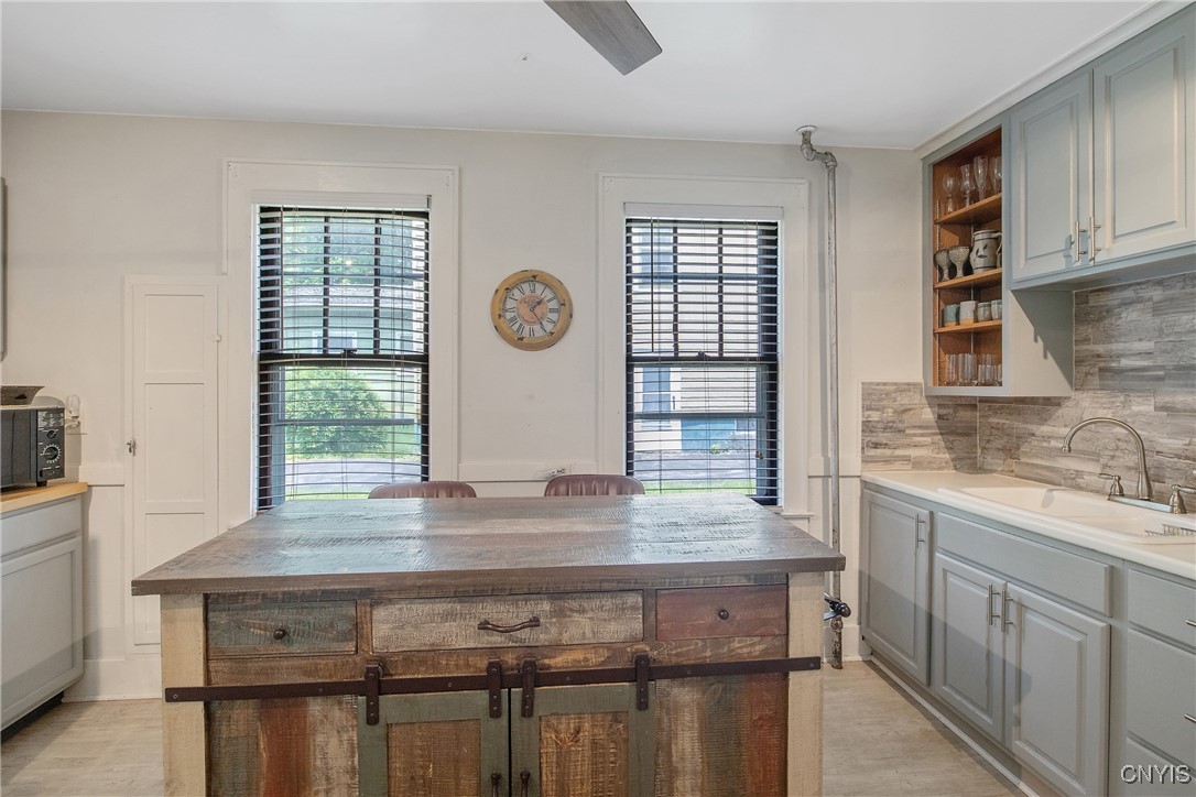 237 Sunstruck Drive Syracuse, NY 13206 - Photo 19 of 39 Kitchen