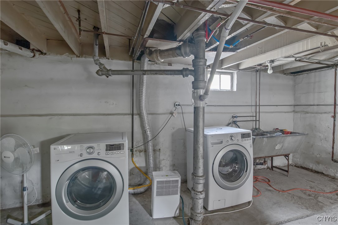 237 Sunstruck Drive Syracuse, NY 13206 - Photo 33 of 39 Washer and Dryer Stay