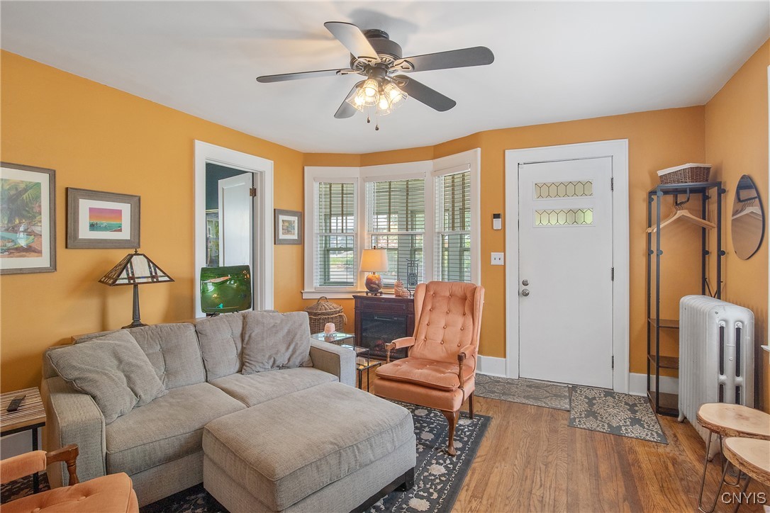 237 Sunstruck Drive Syracuse, NY 13206 - Photo 5 of 39 Living Room off the porch With Hardwood Floors and