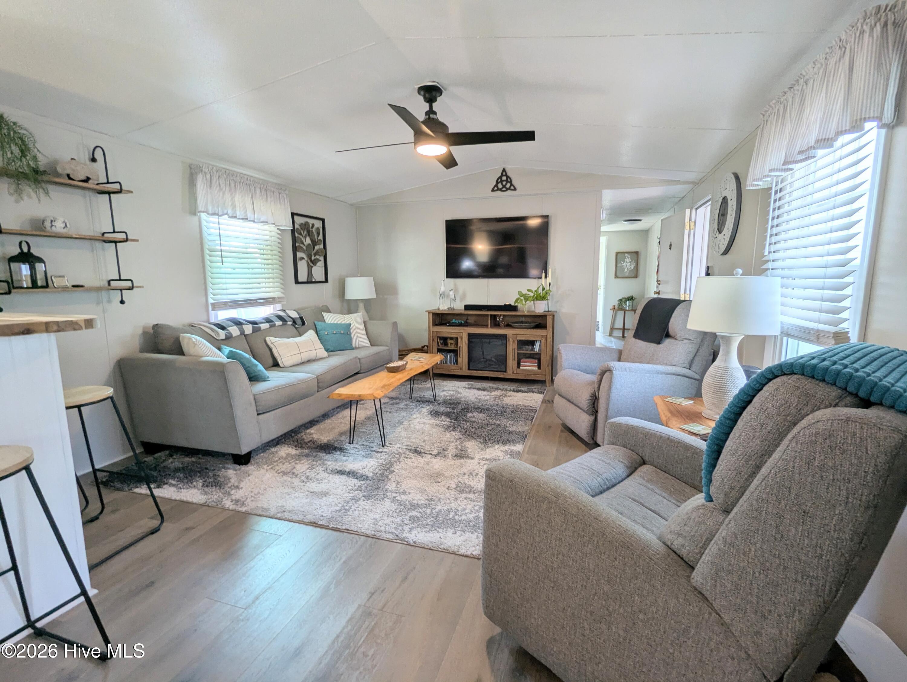 2522 Gator Lane Southwest Supply, NC 28462 - Photo 10 of 45 living room
