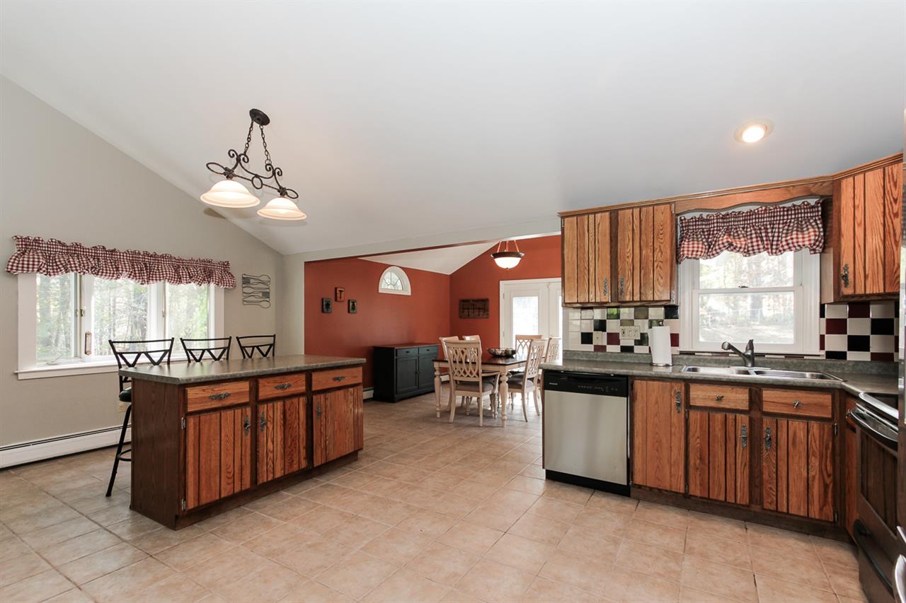 36 Briar Road Bedford, NH 03110 - Photo 14 of 39