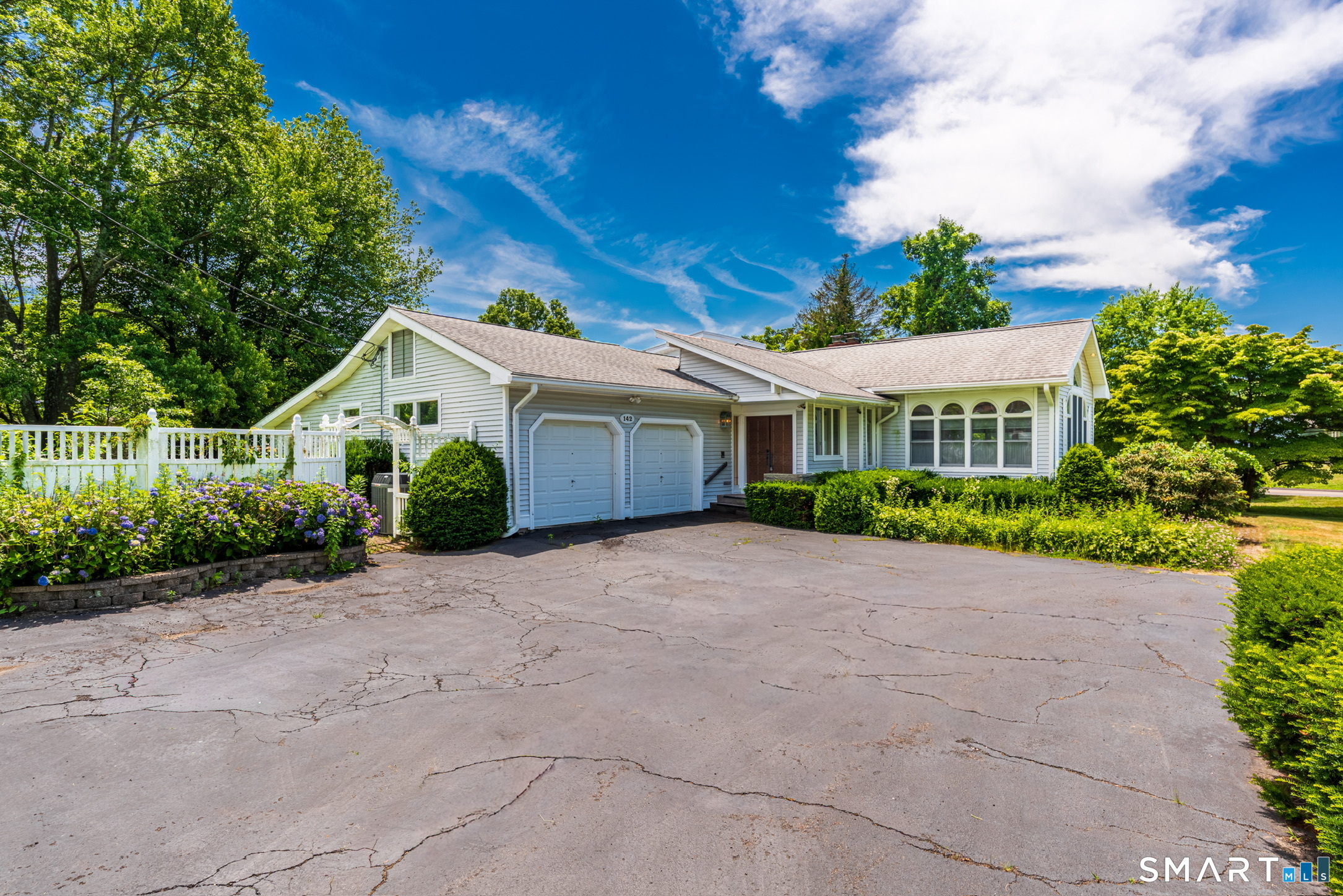 142 Williams Road Trumbull, CT 06611 - Photo 2 of 40
