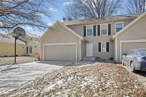 $275,000 | 1523 East 123rd Terrace, Olathe, KS 66061